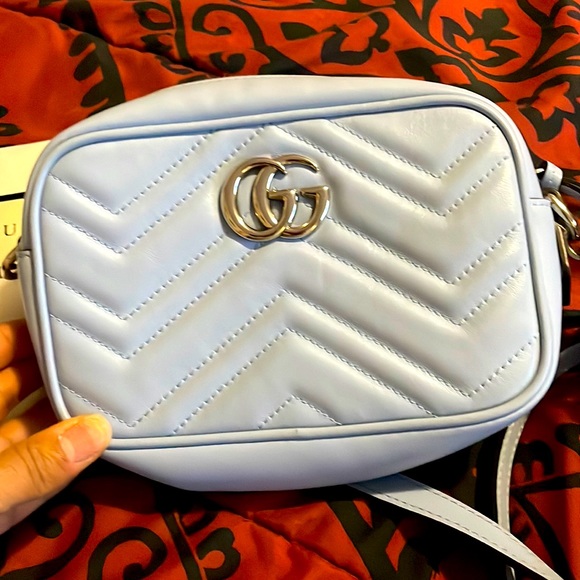 Gucci Handbags - Gucci crossbody purse
